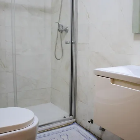 Pbh Hostal *