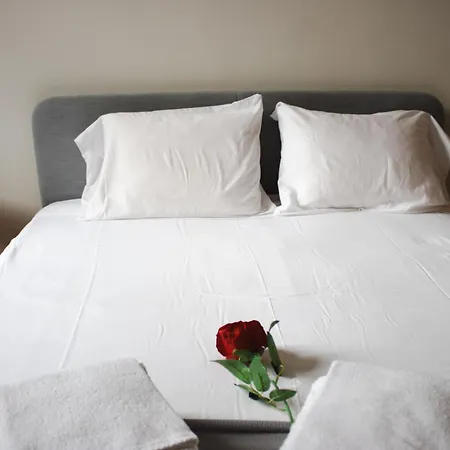 Pbh Hostal *